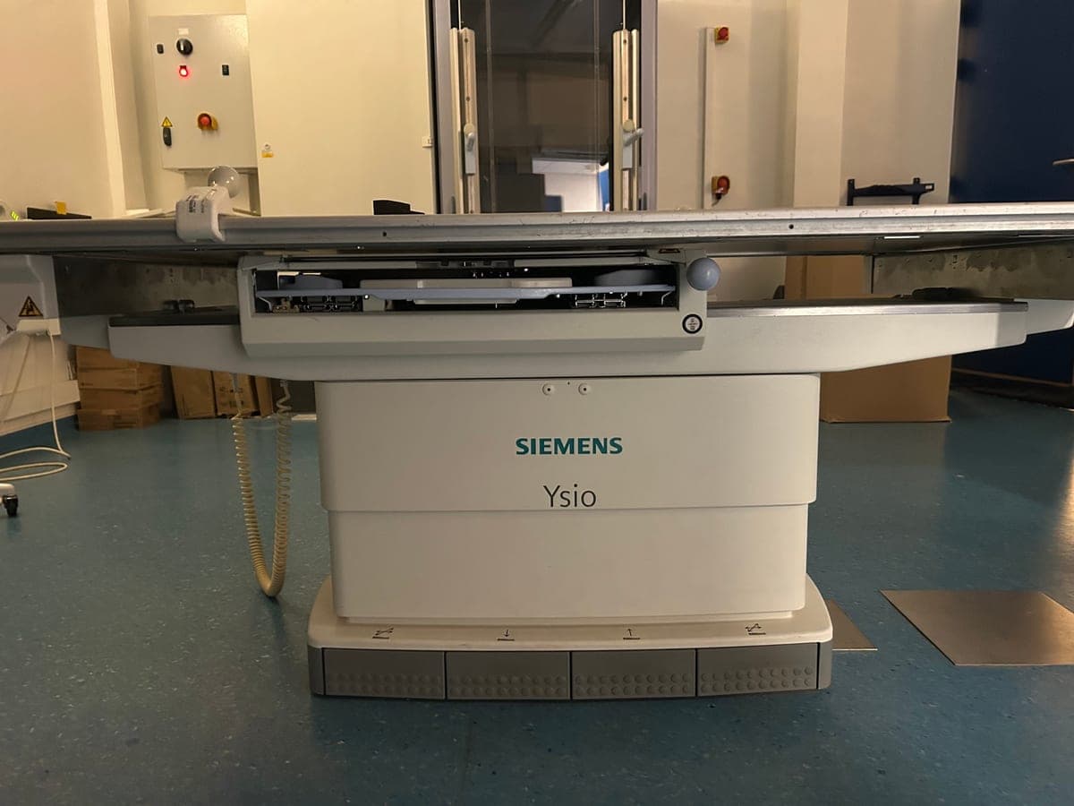 Table de la salle de radiographie Siemens Ysio, plateau et capteur